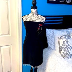 Women’s strapless dress size large